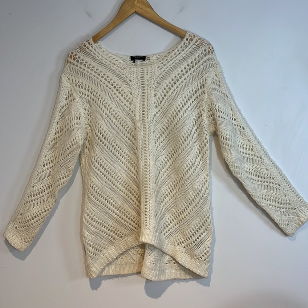DEX open weave , crochet style pull over sweater in cream size medium - Picture 8 of 11